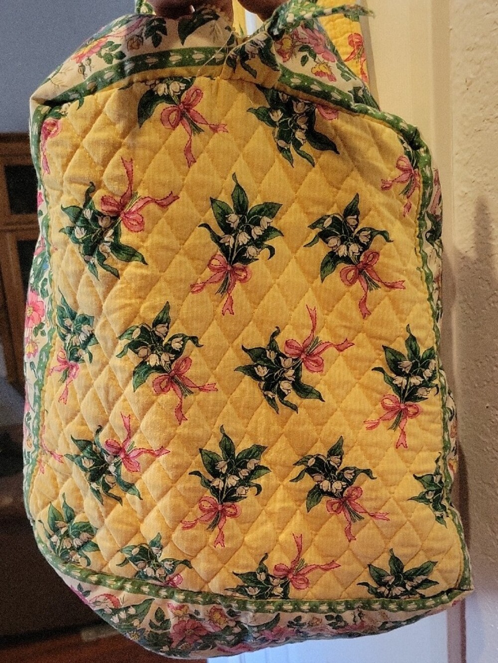 Vera Bradley Very Large Yellow Quilted Tote Bag - Picture 2 of 8